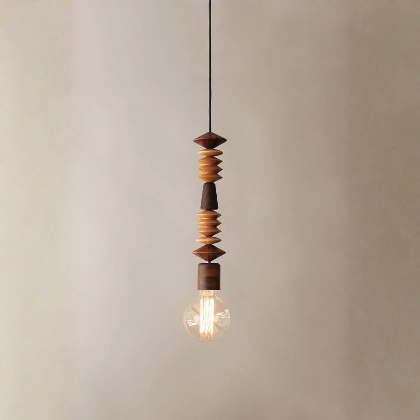 Bright Beads Africa Pendant Light & Brass Ceiling Rose